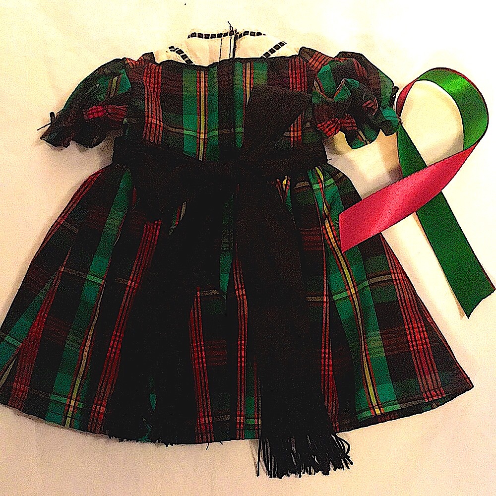 Pleasant Co Addy Walker
1995 Christmas Tartan Plaid dress & ribbon
-retired - Picture 4 of 5